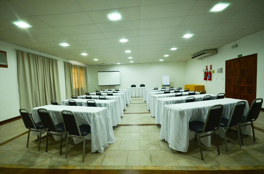 Hotel Balneário Cabo Frio Kültér fotó