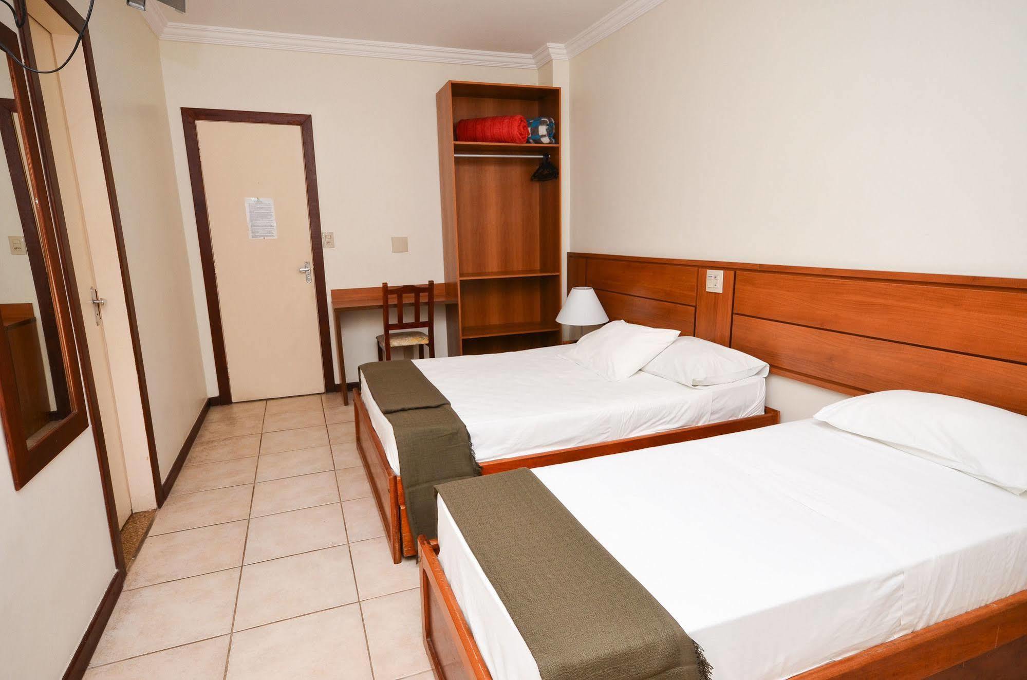 Hotel Balneário Cabo Frio Kültér fotó